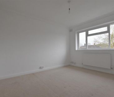 2 bedroom maisonette to rent - Photo 4
