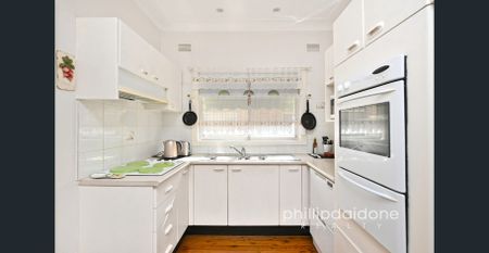 NEAT COTTAGE .. NEXT TO SCHOOL... - Photo 5