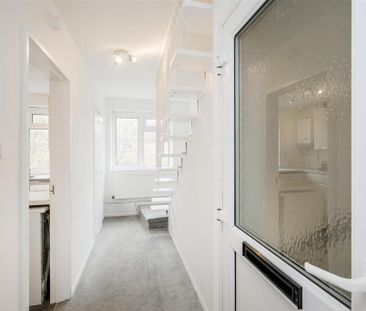 2 bedroom duplex to rent - Photo 4