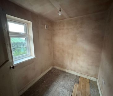 Gibbing Greaves Road, Brecks, S65 3HS - Photo 3