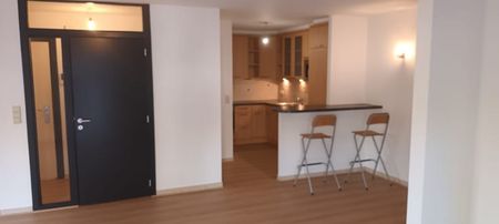 Appartement te huur - foto 3