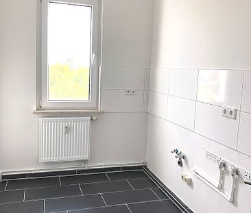 Hier wartet Ihr neues ZuHaUsE gemütliche moderne 2 Zimmer im Dachgeschoss - Photo 2