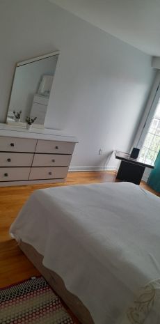 Chambre Pour FEMME - DISPONIBLE - Photo 1