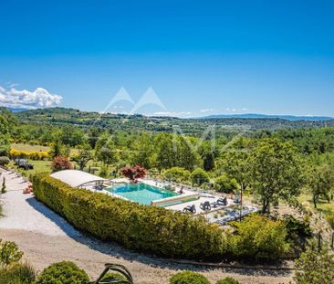 Proche Gordes - Belle bastide avec piscine chauffée - Photo 1