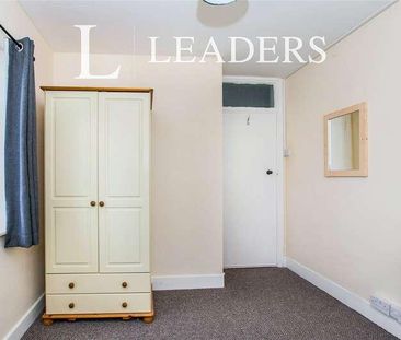 South Parade, Skegness, Lincolnshire, PE25 - Photo 2