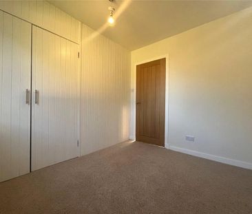 3 bedroom detached house to rent - Photo 2