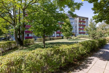 Altersfreundlich mit Aufzug: 1 Raumwohnung mit Dusche und Balkon im Erdgeschoss - Photo 4