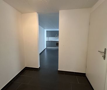 St-Imier, studio on the ground floor in the city center - Photo 4