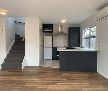 Perfectly positioned in the heart of Hillcrest is this modern four ... - Photo 4