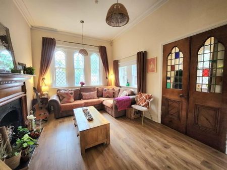 FORTWILLIAM GATELODGE, 2 Fortwilliam Park, Antrim Road, North Belfast, BT15 4AL - Photo 3