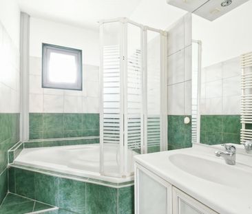 Location Appartement 4 pièces 75m² VALENCE 26000 - Photo 2