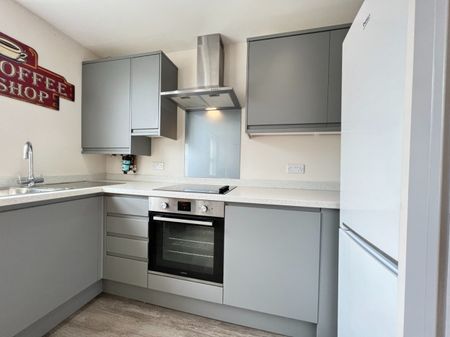 2 bed Apartment for Rent - Photo 4