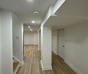 For Lease - 293 E 17th Street, Hamilton, Ontario - Photo 6