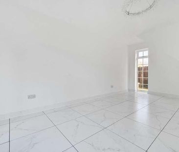 Birch Hill, Berkshire, RG12 - Photo 5