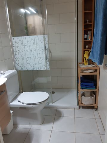 Bel appartement avec terrasse dans un cadre calme et verdoyant - Foto 2