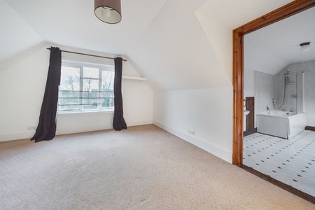 Alexandra Road, Reading, RG1 5PF - Photo 2