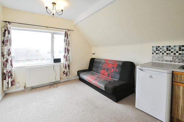 1 bedroom in a house share to rent - Photo 1