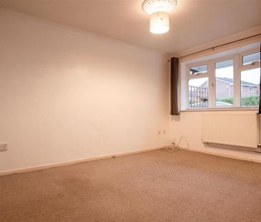 2 bedroom semi-detached house to rent - Photo 3