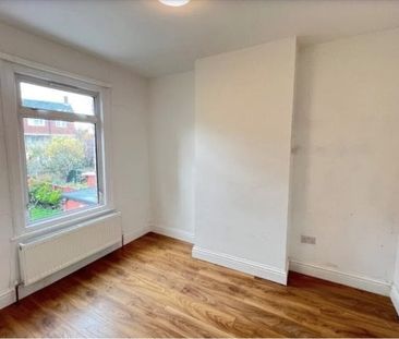 Felixstowe Road, Edmonton, London N9 0DT, Property for rent - Photo 1