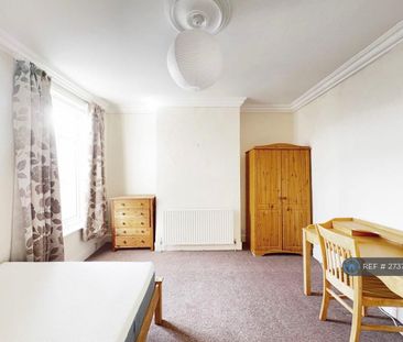 4 bedroom maisonette to rent - Photo 2