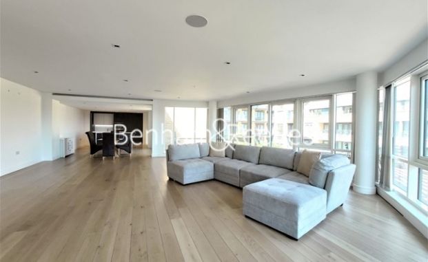 3 Bedroom flat to rent in Kew Bridge Road, Brentford, TW8 - Photo 1