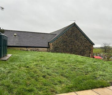 2 bedroom cottage to rent - Photo 2