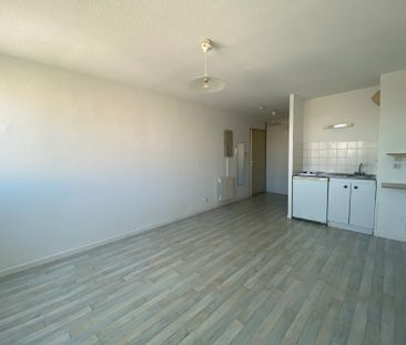 Location Appartement 1 pièce 23m² - Photo 2