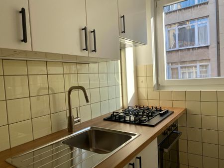 Gezellig en licht appartement in hartje Klein-Antwerpen - Photo 2