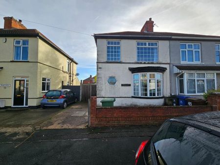 3 bedroom semi-detached house to rent - Photo 2