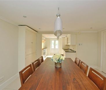 4 bedroom semi-detached house to rent - Photo 3