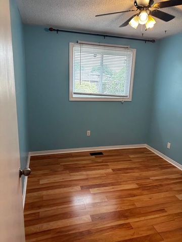 For Lease - 597 Upper Paradise Road, Hamilton, Ontario - Photo 4