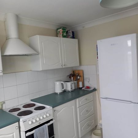 ROMNEY STREET, EASTBOURNE 2-Bed Terrace House - Photo 4