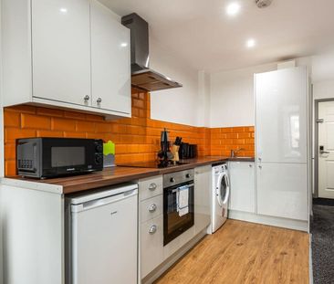 Blackwall - Photo 2