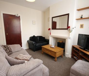 5 bedroom semi-detached house to rent - Photo 1