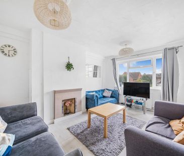 6 bedroom semi-detached house to rent - Photo 2