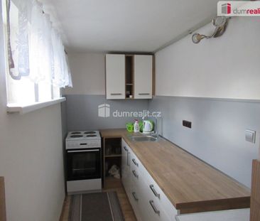 Pronájem bytu 1+kk a garsoniéry 22 m², V Zahradě 207, Zbuzany - Photo 6
