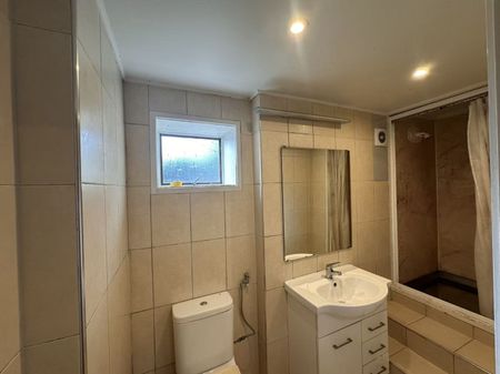 Warm and Practical - Photo 5