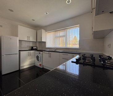 Evesham Crescent, WS3, Property for rent - Photo 2