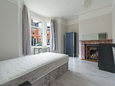 3 bedroom ground floor flat to rent - Photo 3