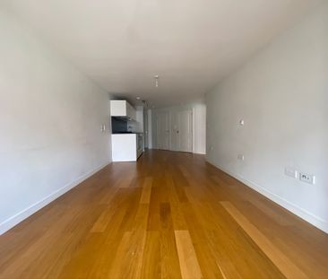 1 Bedroom - Photo 2