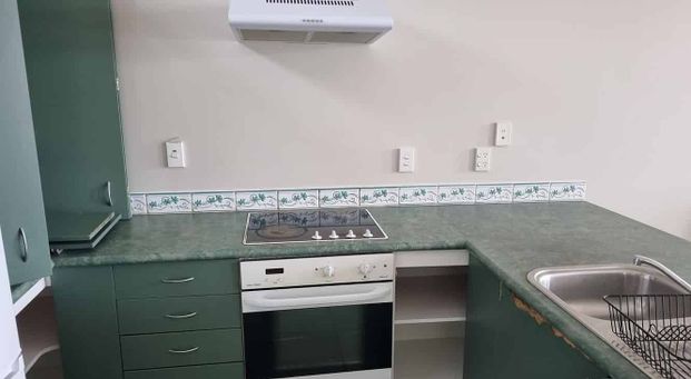 Spacious 4BR Newtown Gem w/ Balcony! - Photo 1