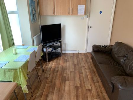 Room 4 – 164 Fosse Road South, LE3 0FR - Photo 3