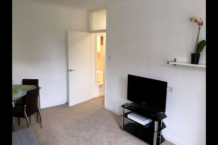 2 Bed Flat, Rashleigh House, WC1H - Photo 3