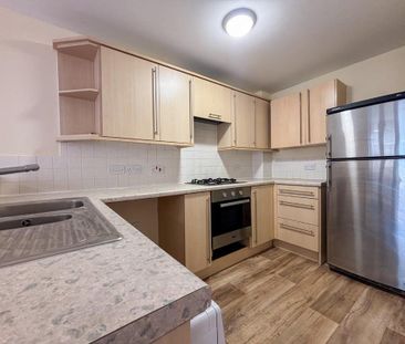 3 bedroom end of terrace house to rent - Photo 6