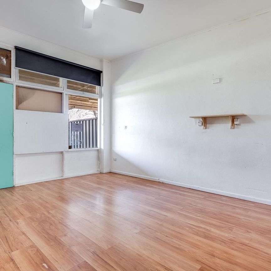 Neat & Tidy Studio - Prime Wodonga Location - Photo 1