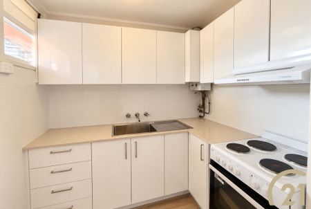 One Bedroom Apartment in the Heart of Fairfield - Photo 2
