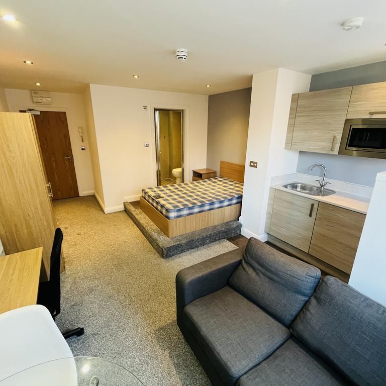 Studio to rent - Photo 1