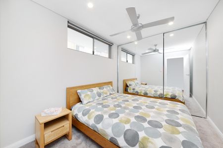 4/25 Wallis Parade, North Bondi NSW 2026 - Apartment For Rent | Domain - Photo 4