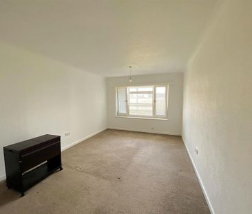3 bedroom ground floor flat to rent - Photo 3