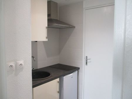 Location Appartement 1 pièce 17m² REIMS 51100 - Photo 4